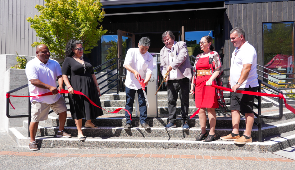 Woven ribbon cutting